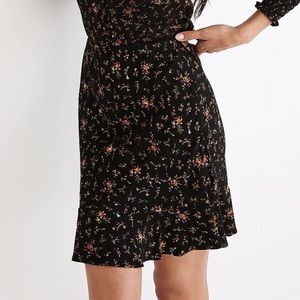 NWOT Madewell Flounce-Hem Mini Slip Skirt in Fresh Sprigs Size XS - Blac…
